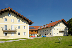 Der Irmengardhof in der Frontansicht.